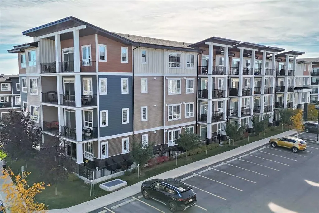 25 Walgrove Walk SE #110