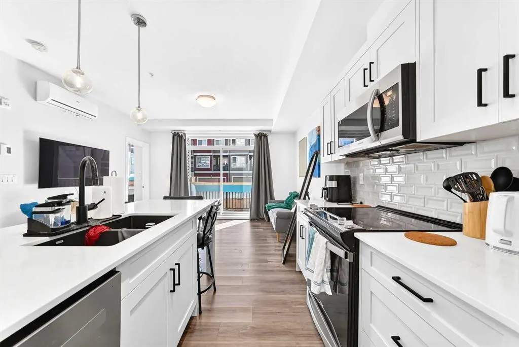 25 Walgrove Walk SE #110
