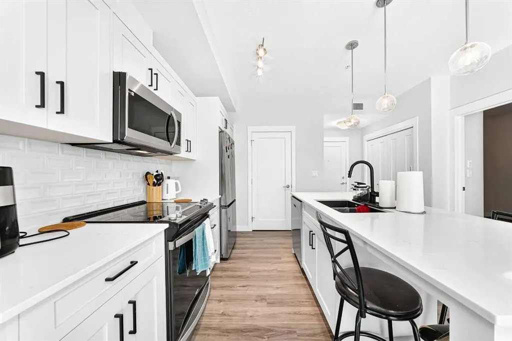 25 Walgrove Walk SE #110