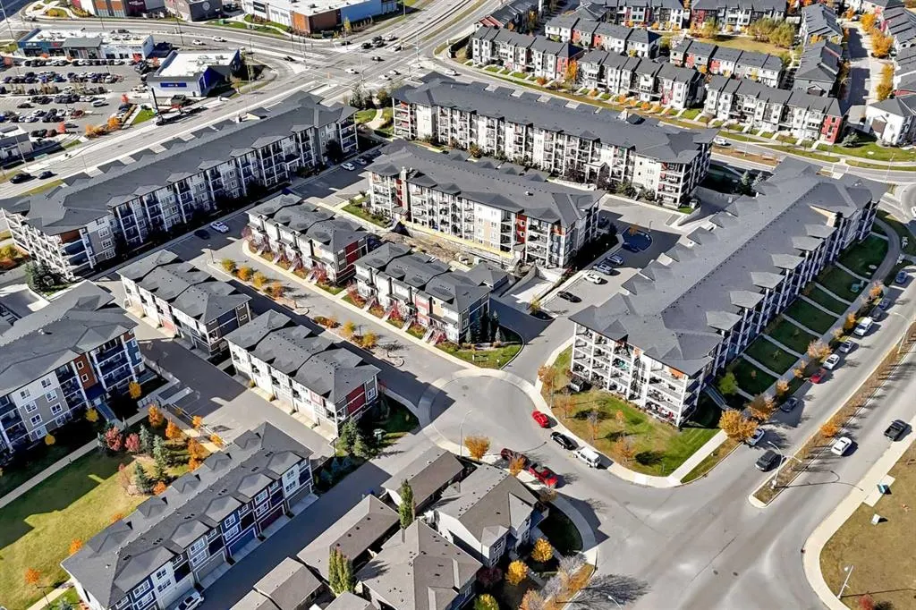 25 Walgrove Walk SE #110