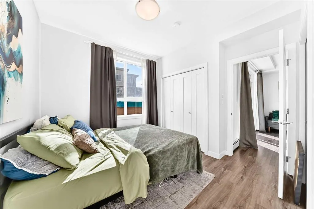 25 Walgrove Walk SE #110