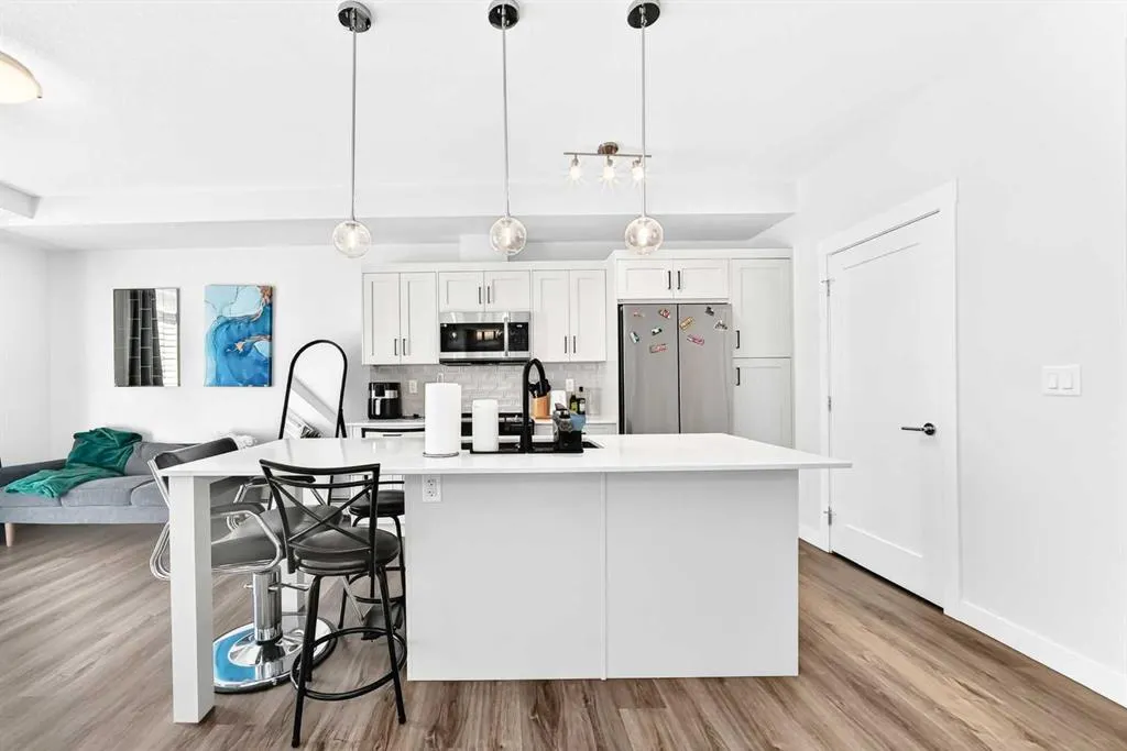 25 Walgrove Walk SE #110