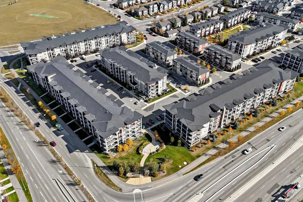 25 Walgrove Walk SE #110