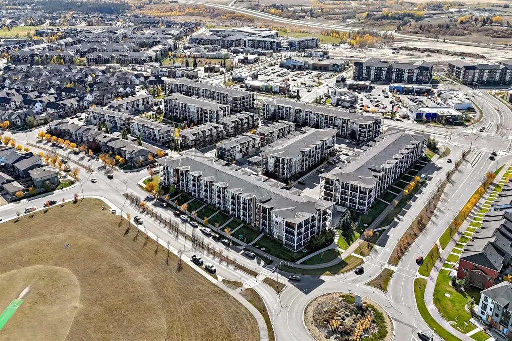 25 Walgrove Walk SE #110