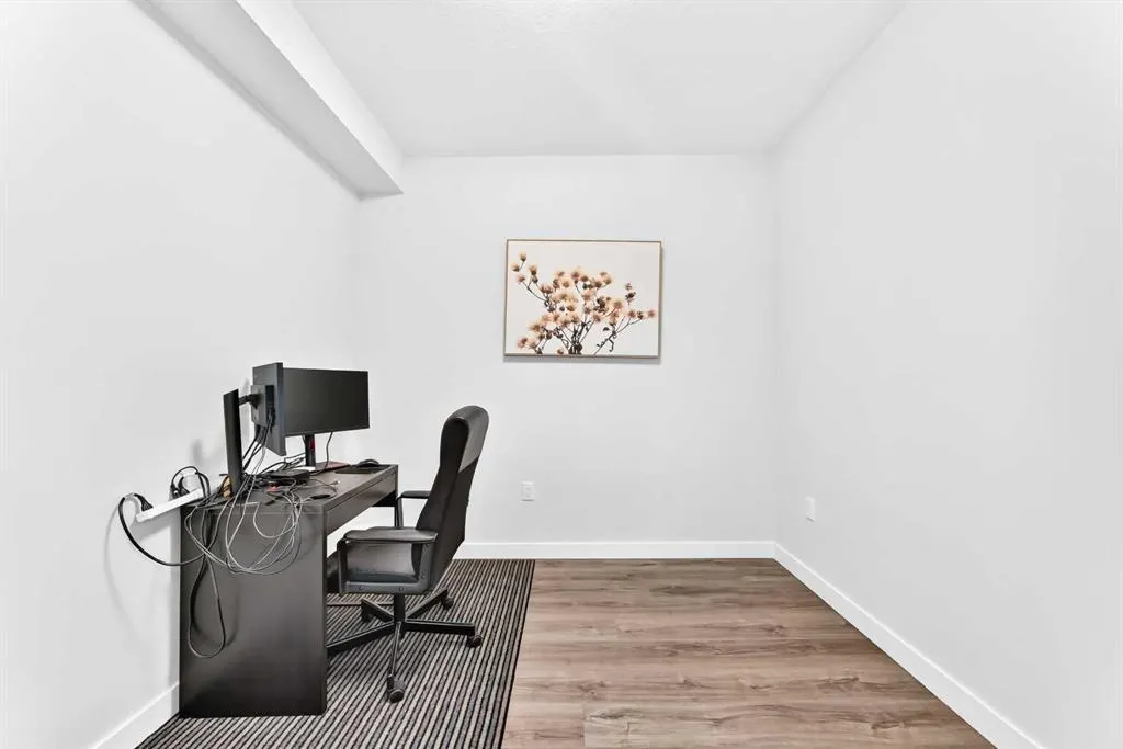25 Walgrove Walk SE #110