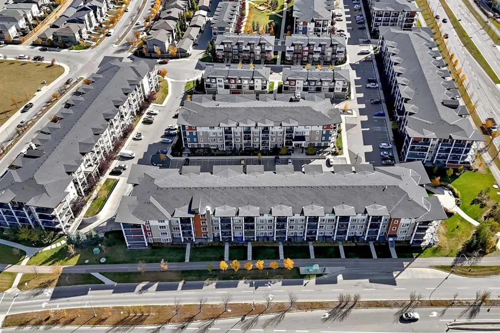 25 Walgrove Walk SE #110