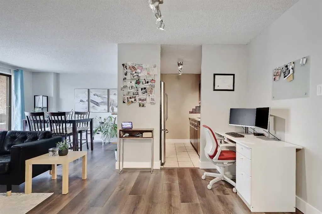 718 12 Avenue SW #708