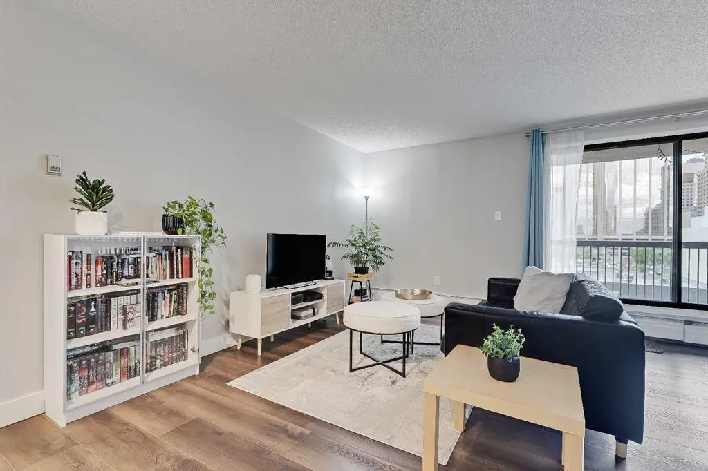 718 12 Avenue SW #708