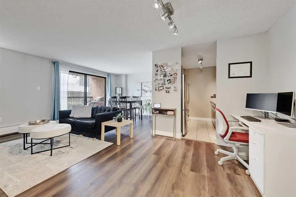 718 12 Avenue SW #708