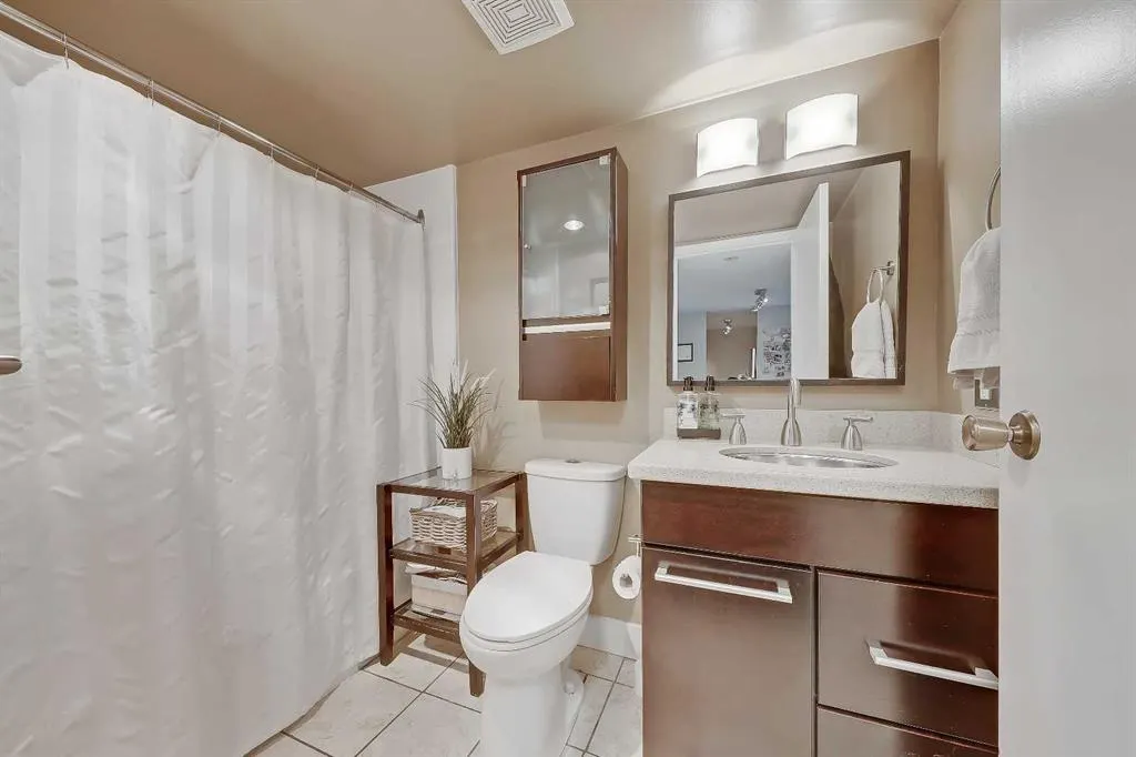 718 12 Avenue SW #708