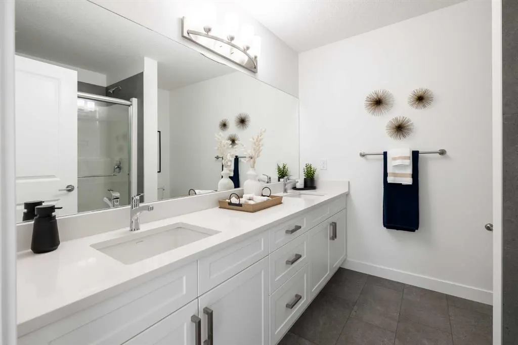 372 Belmont Park SW