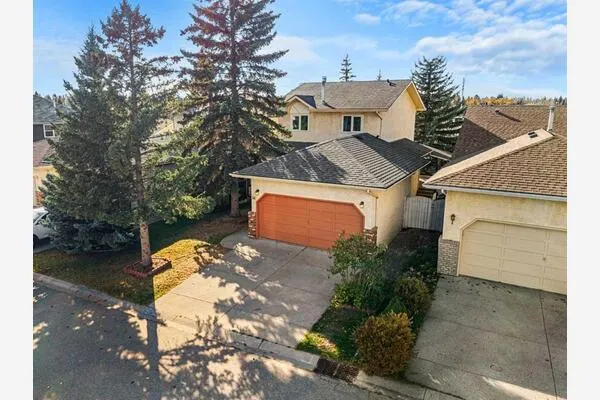 54 Deerview Terrace SE