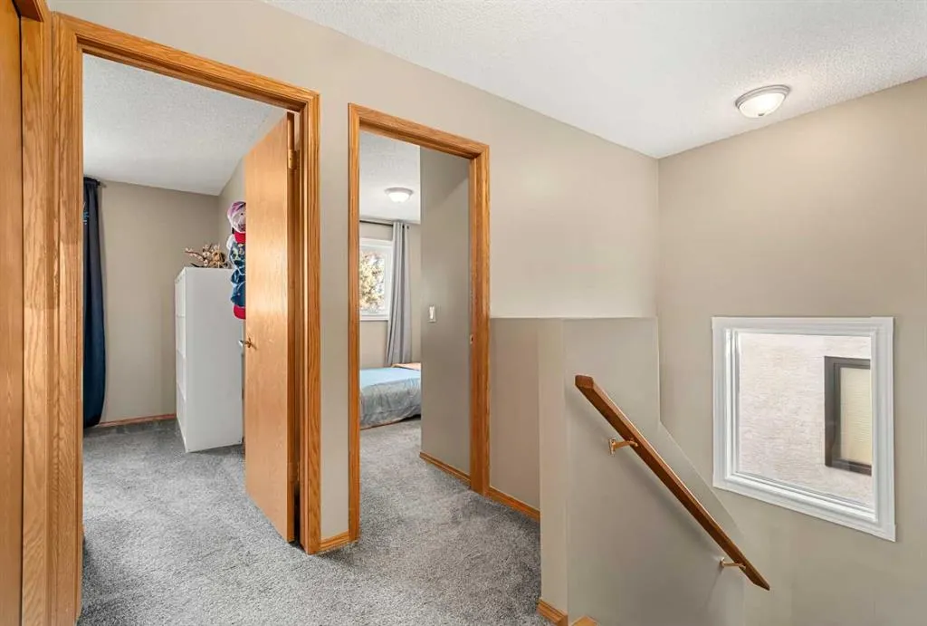 54 Deerview Terrace SE