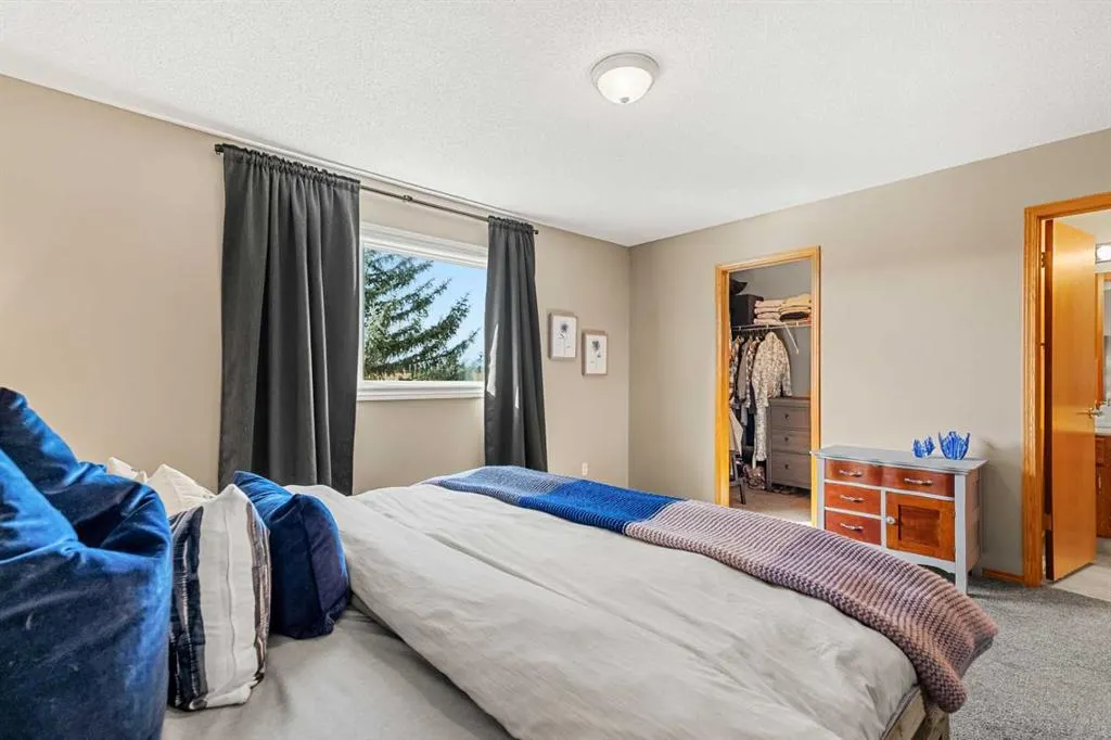 54 Deerview Terrace SE