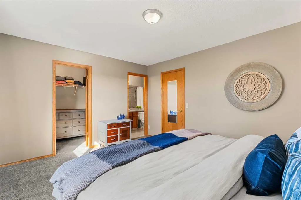 54 Deerview Terrace SE