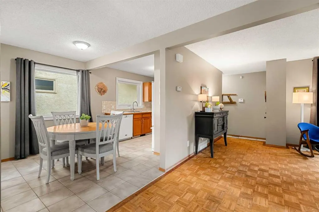 54 Deerview Terrace SE