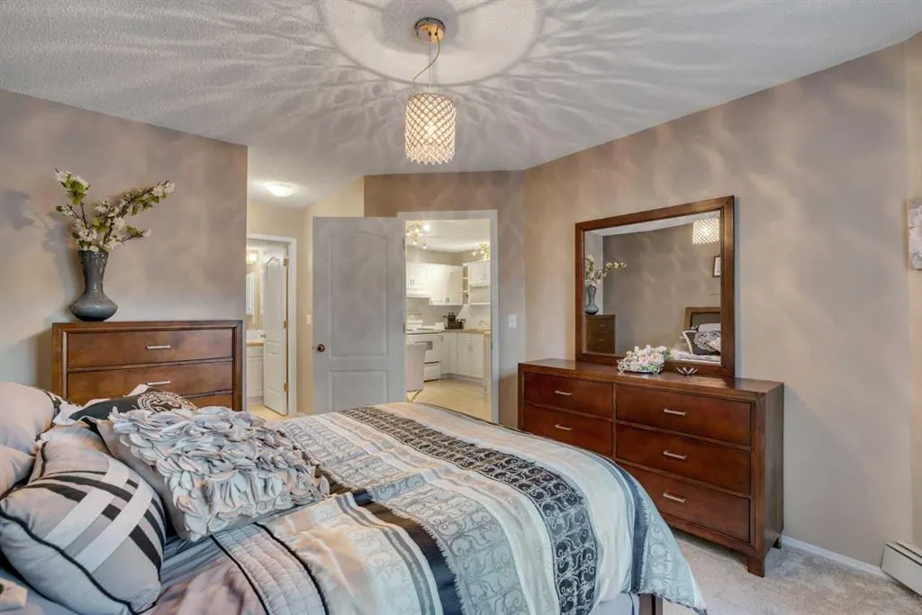 10 Sierra Morena Mews SW #215