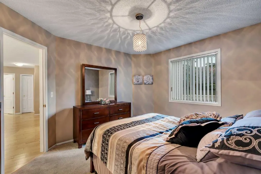 10 Sierra Morena Mews SW #215