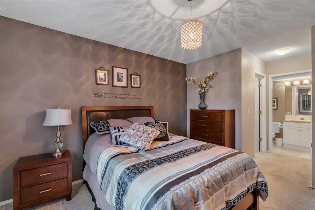 10 Sierra Morena Mews SW #215