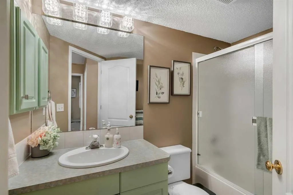 10 Sierra Morena Mews SW #215
