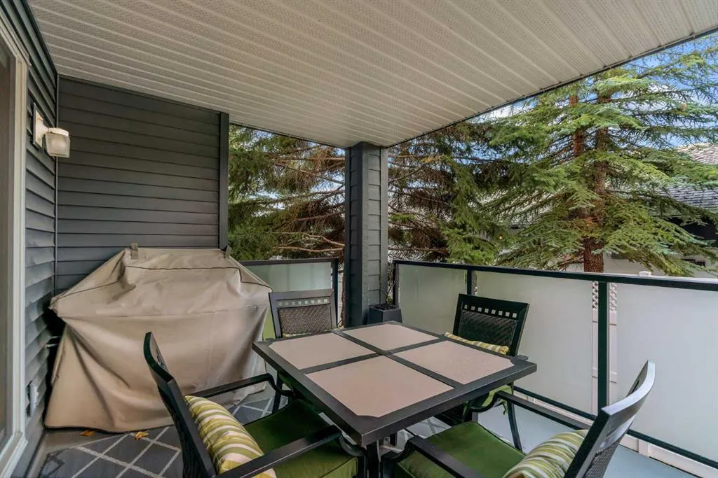 10 Sierra Morena Mews SW #215
