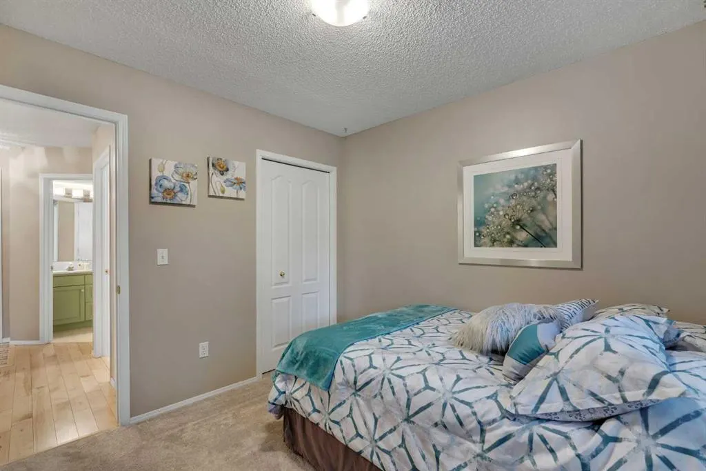 10 Sierra Morena Mews SW #215
