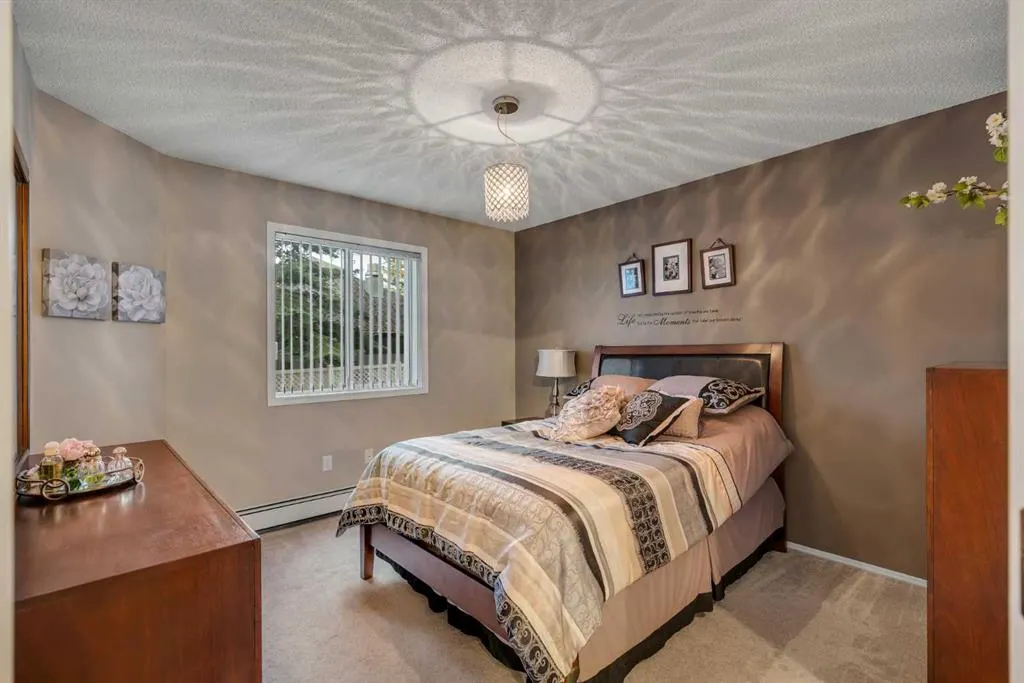 10 Sierra Morena Mews SW #215