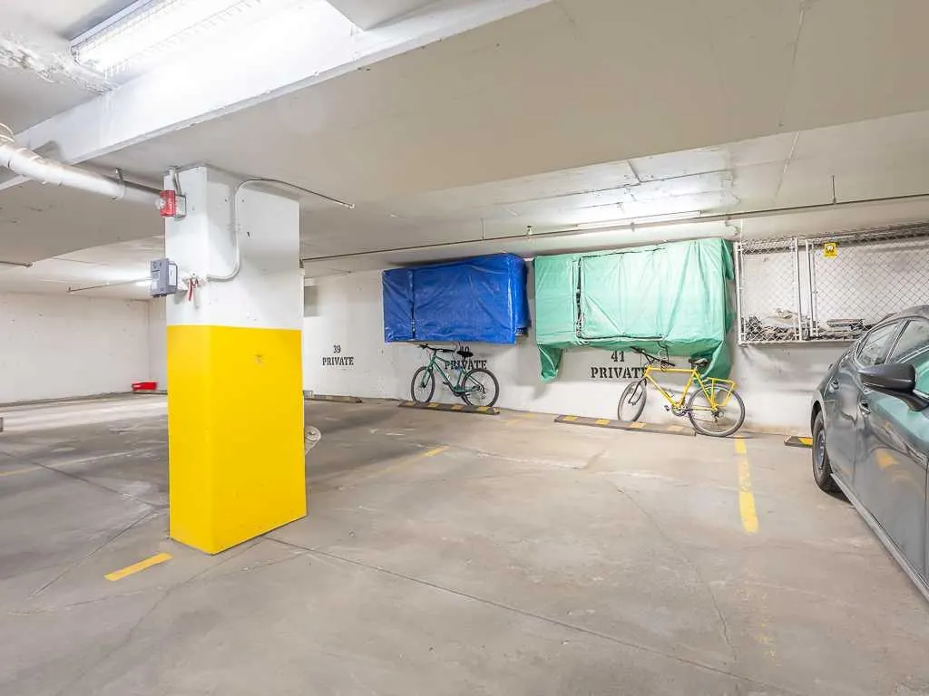 317 22 Avenue SW #302