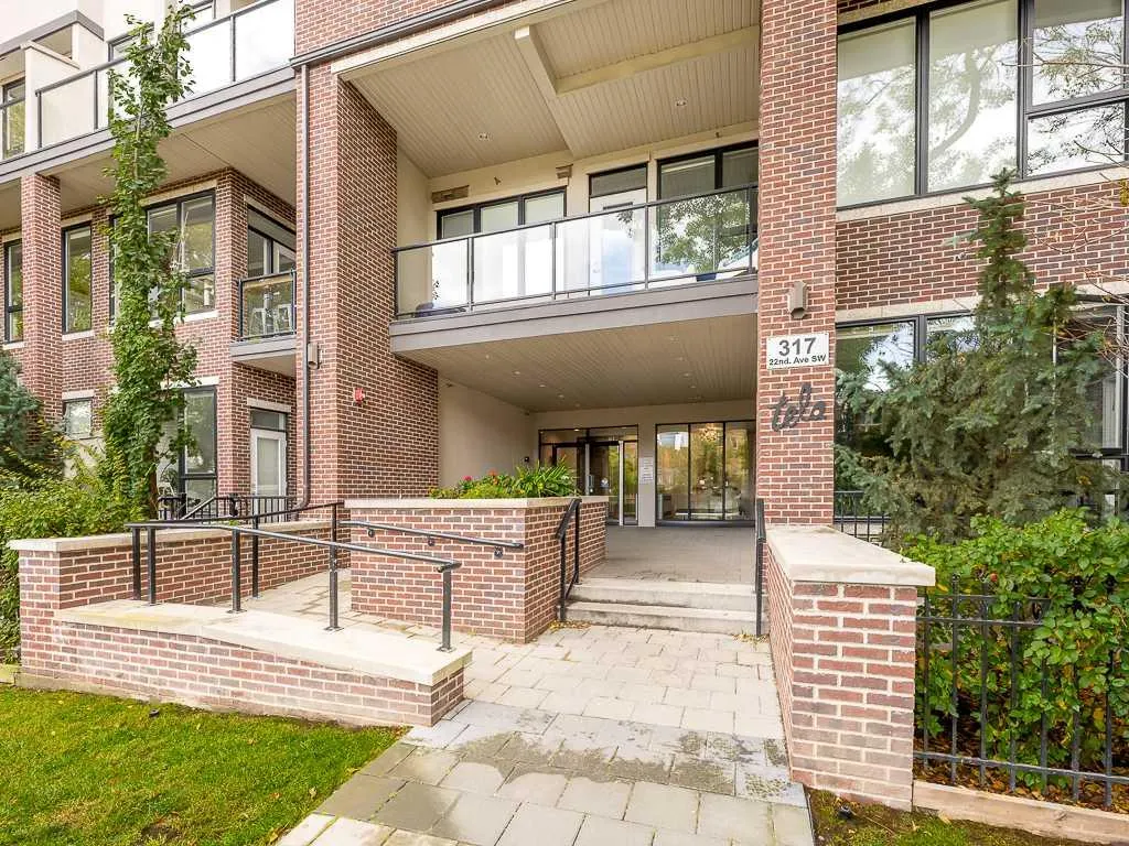 317 22 Avenue SW #302