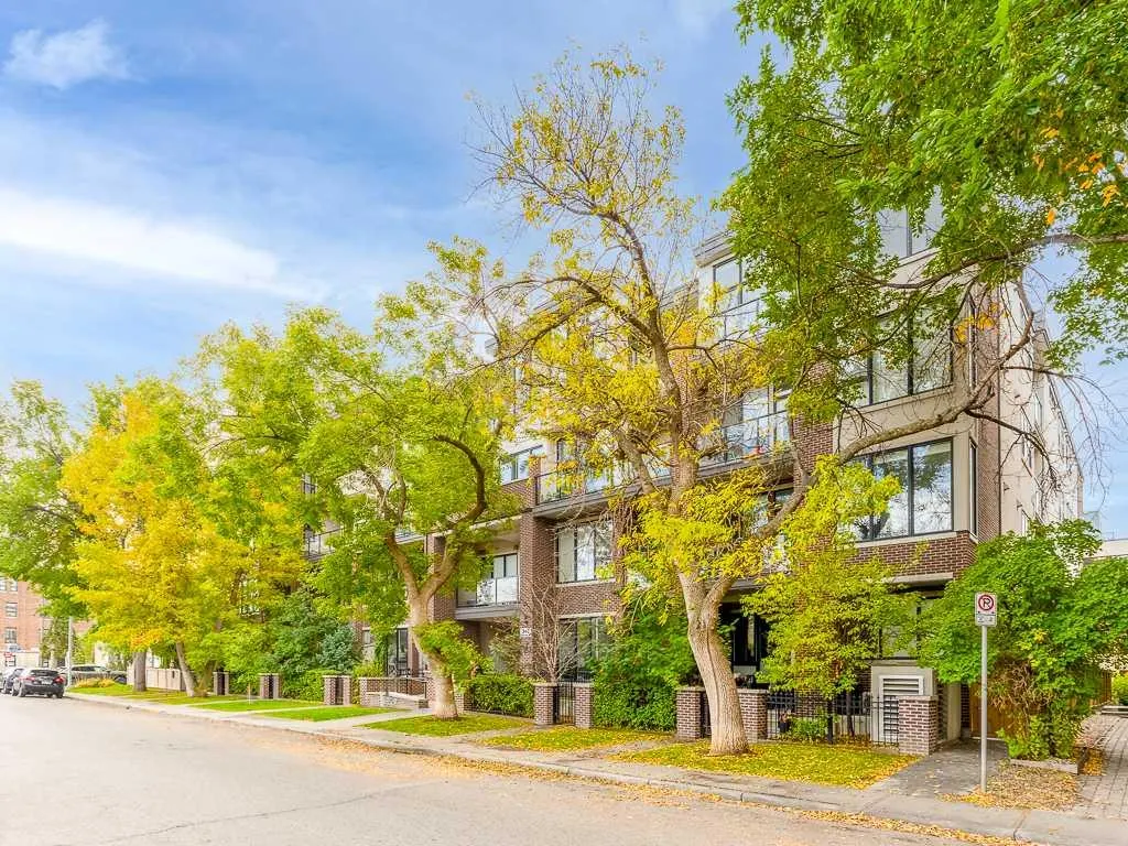 317 22 Avenue SW #302