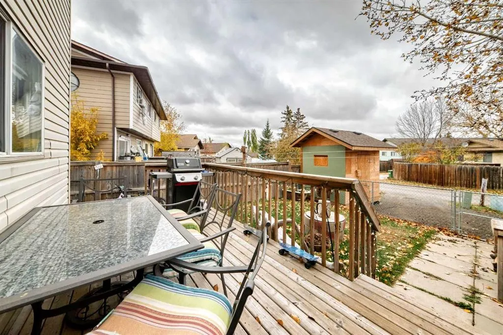240 Jensen Drive NE