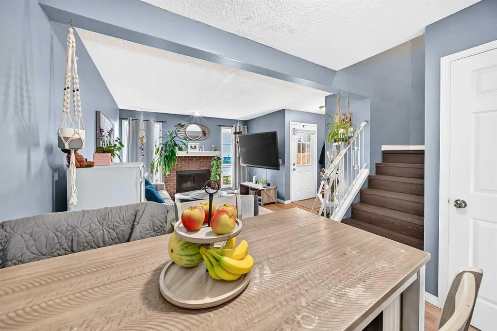 240 Jensen Drive NE