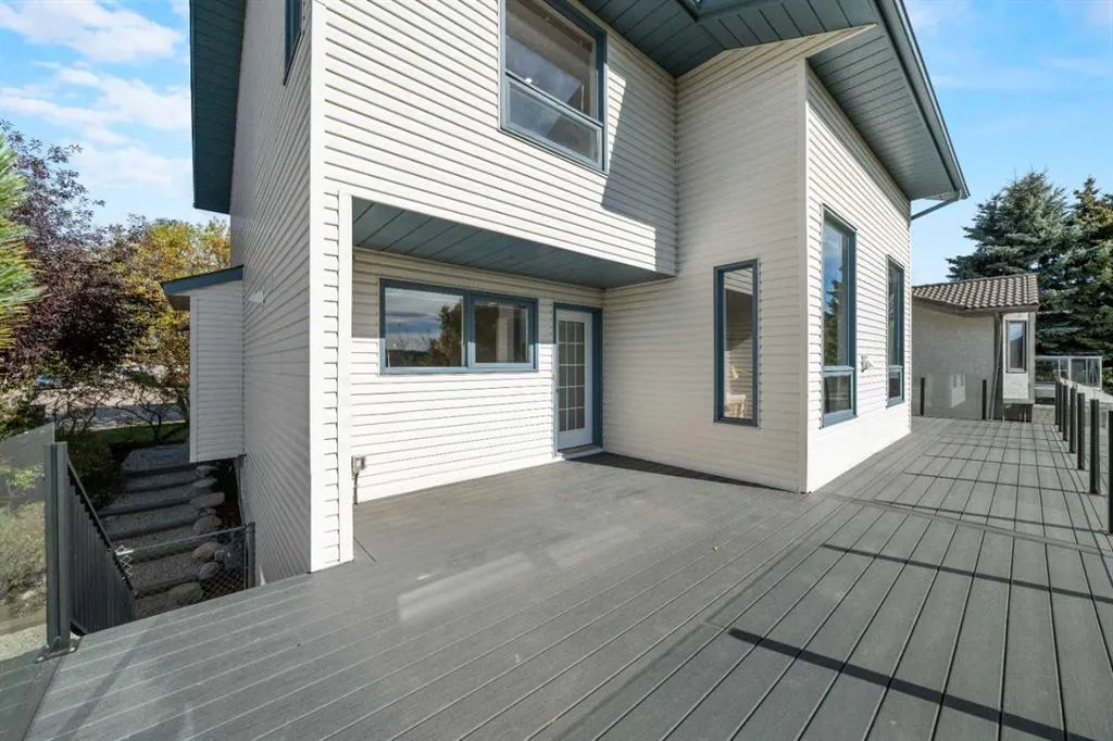 52 West Mitford Crescent