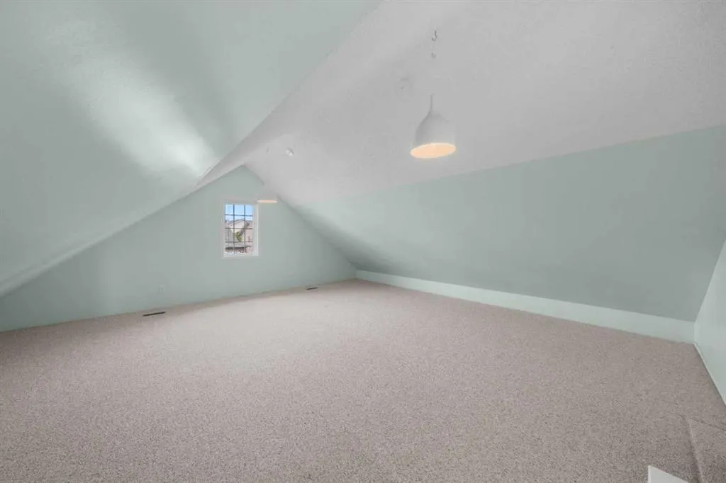52 West Mitford Crescent