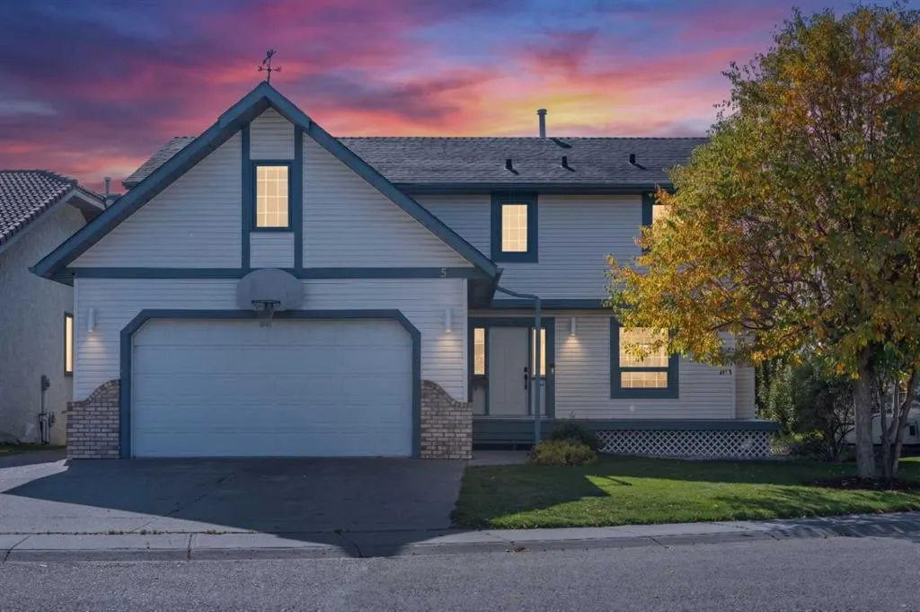 52 West Mitford Crescent