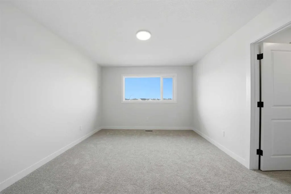 77 Pinnacle Close