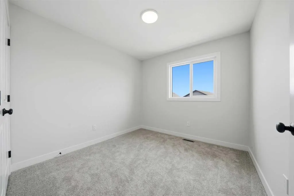 77 Pinnacle Close