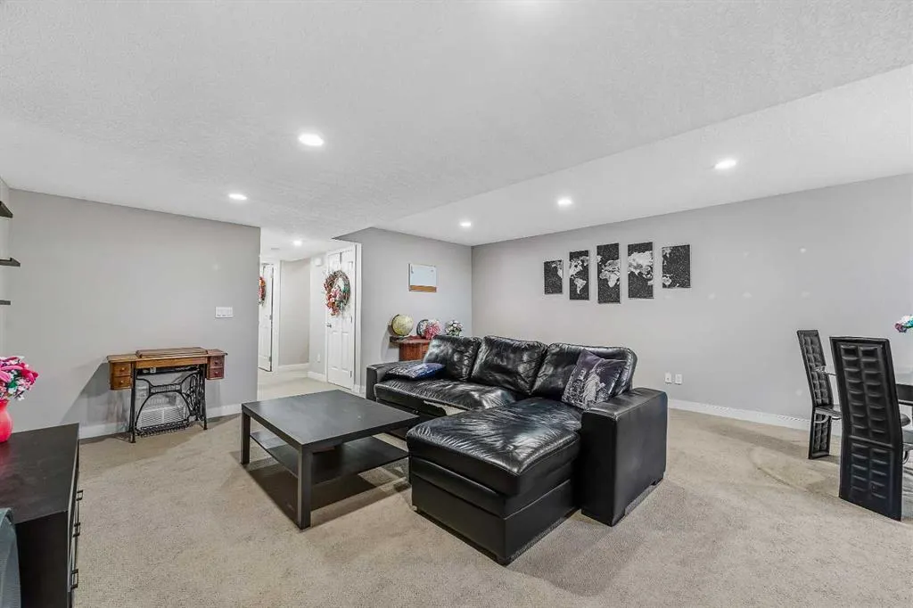10 Martin Crossing Court NE