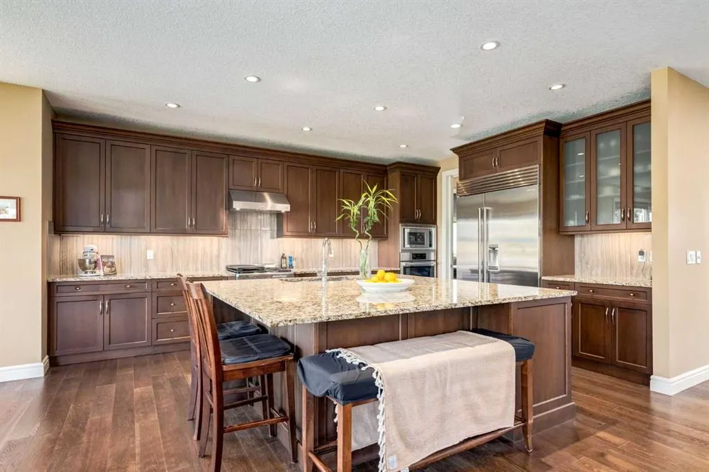 206 Waterside Court