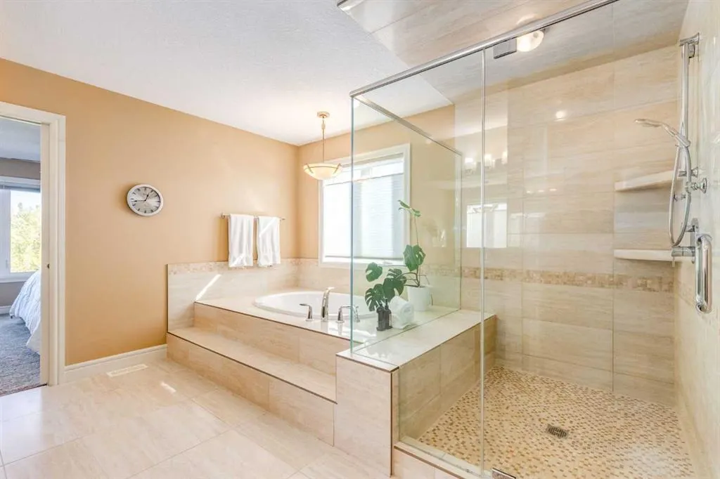 206 Waterside Court