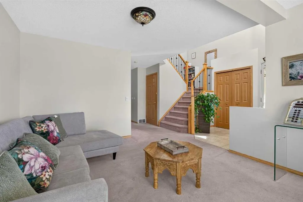 52 Citadel Forest Close NW