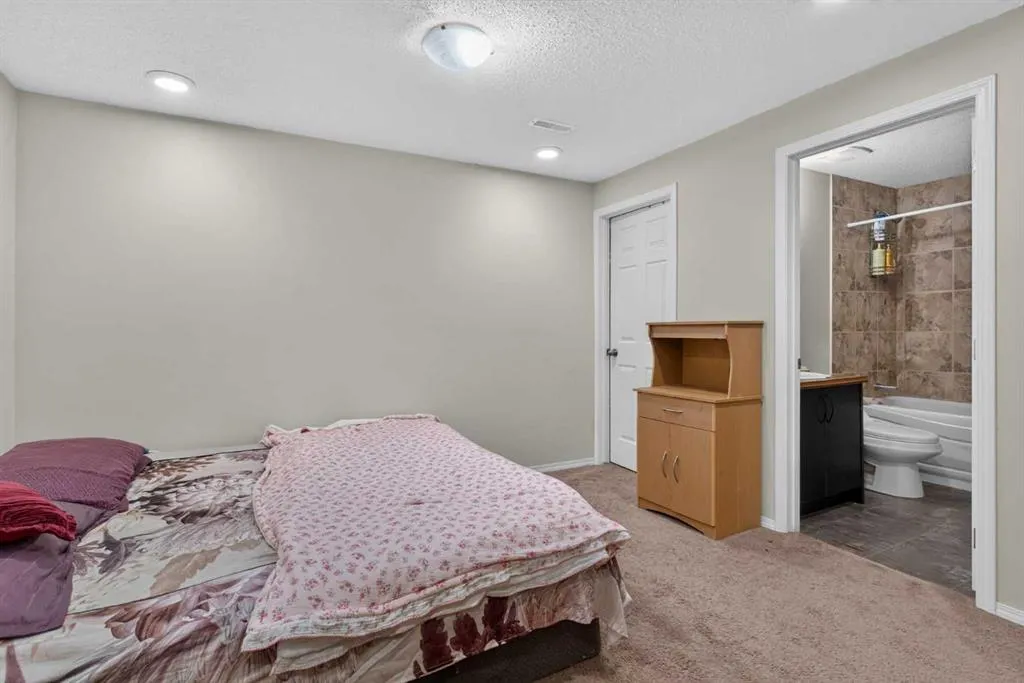 52 Citadel Forest Close NW