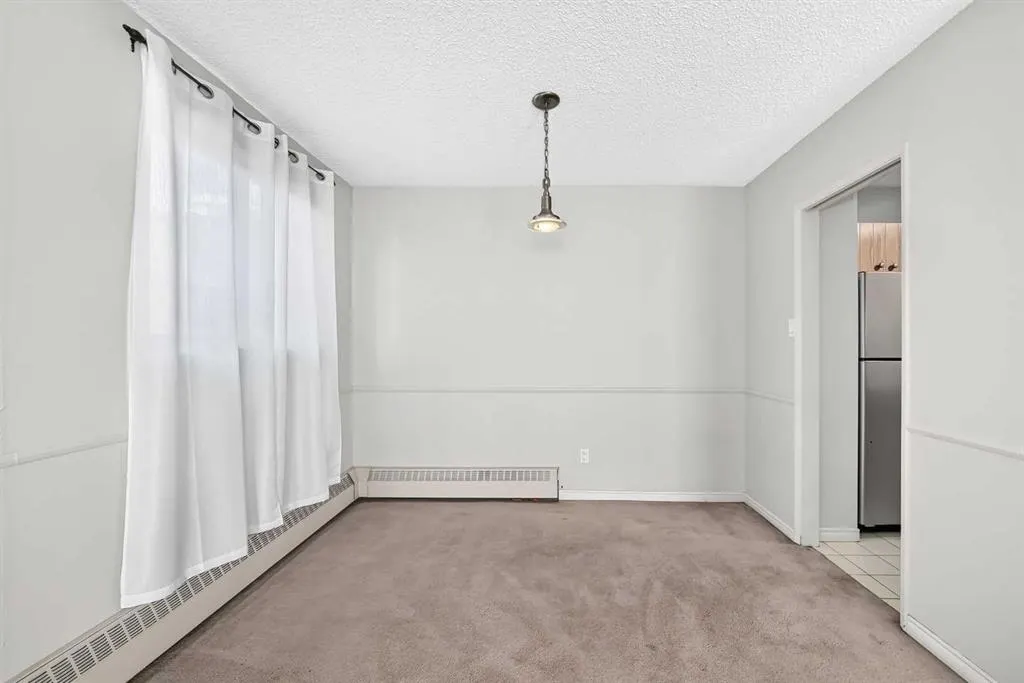 537 14 Avenue SW #306