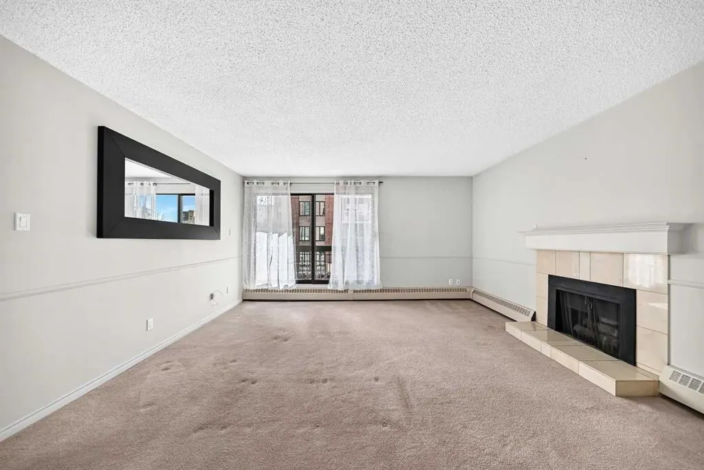 537 14 Avenue SW #306