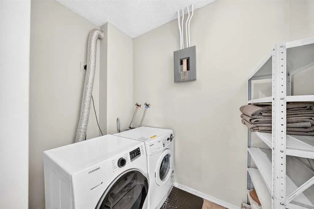 537 14 Avenue SW #306