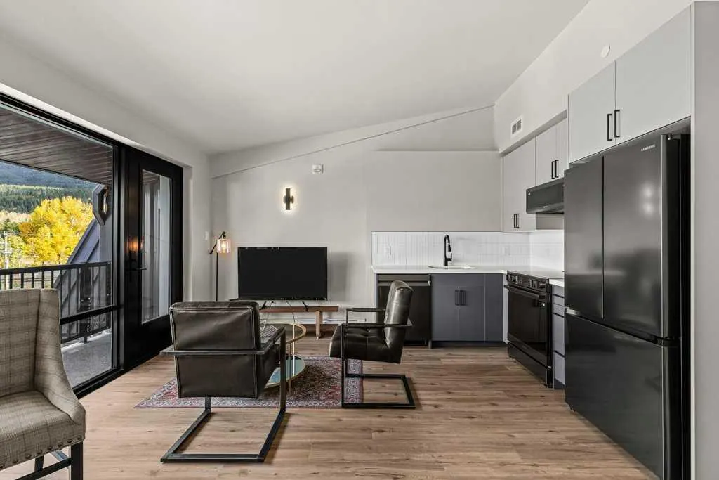 1 Industrial Place #304A
