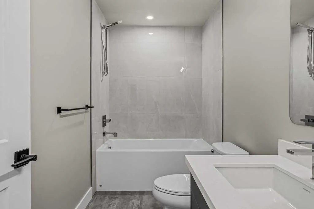 1 Industrial Place #302A