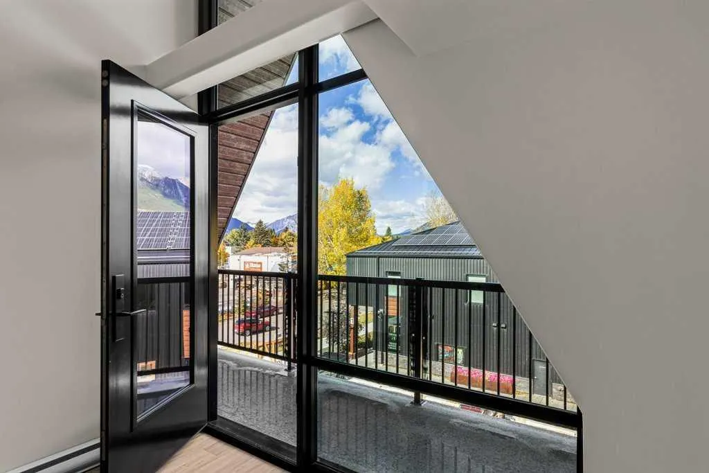 1 Industrial Place #302A