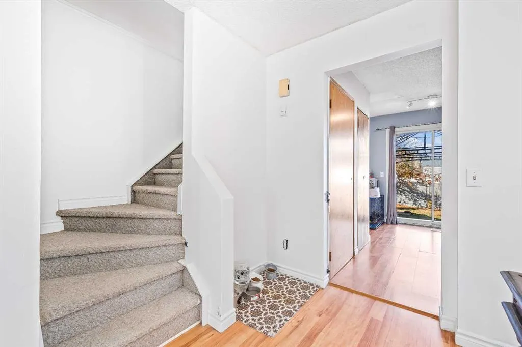 70 Dovercliffe Way