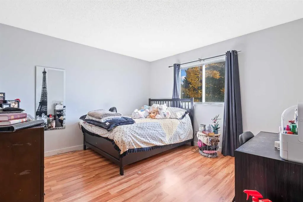 70 Dovercliffe Way
